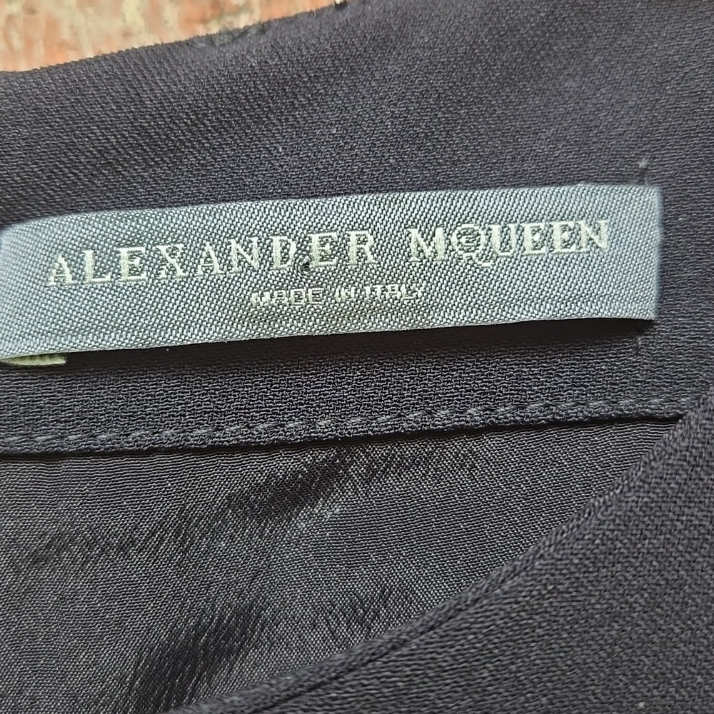 Alexander McQueen Fully Lined Black Two-Tiered Cut-Out Dress Size 40 - Picture 3 of 5